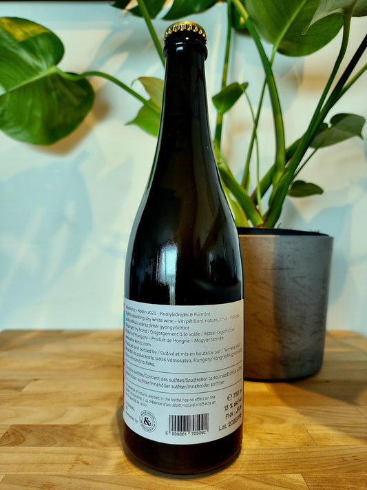 Réka Koncz Robin Pet Nat