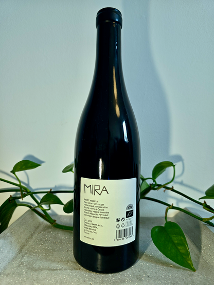 Mira Nestarec Pinot Noir