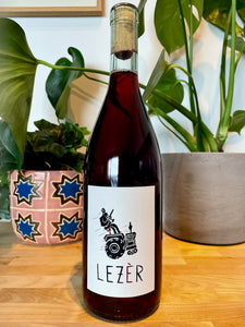 Front label of Foradori Lezer natural wine bottle