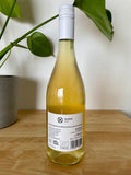 Back label of Martin Obenaus MO:Weiss natural wine bottle