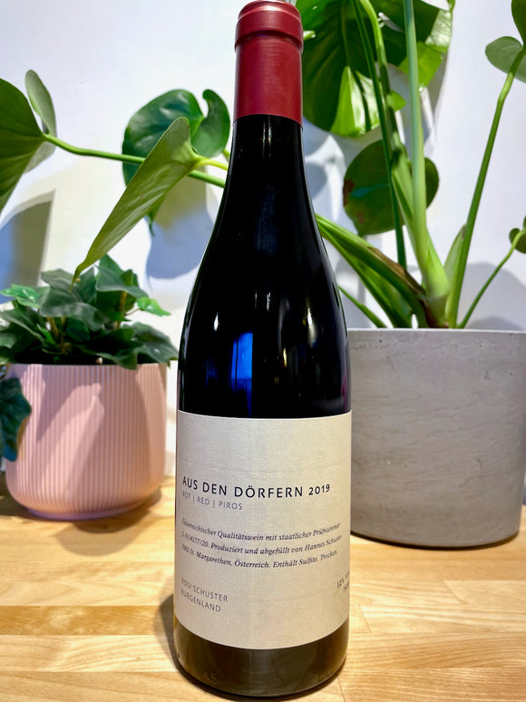 Front label of Rosi Schuster Aus den Dorfern Red natural wine bottle