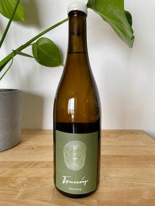 Front label of Tomcsanyi Olaszrizling natural wine bottle