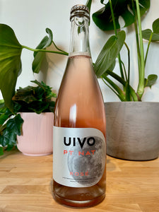 Front label of Folias De Baco 'Uivo' PT Nat Rose natural wine bottle